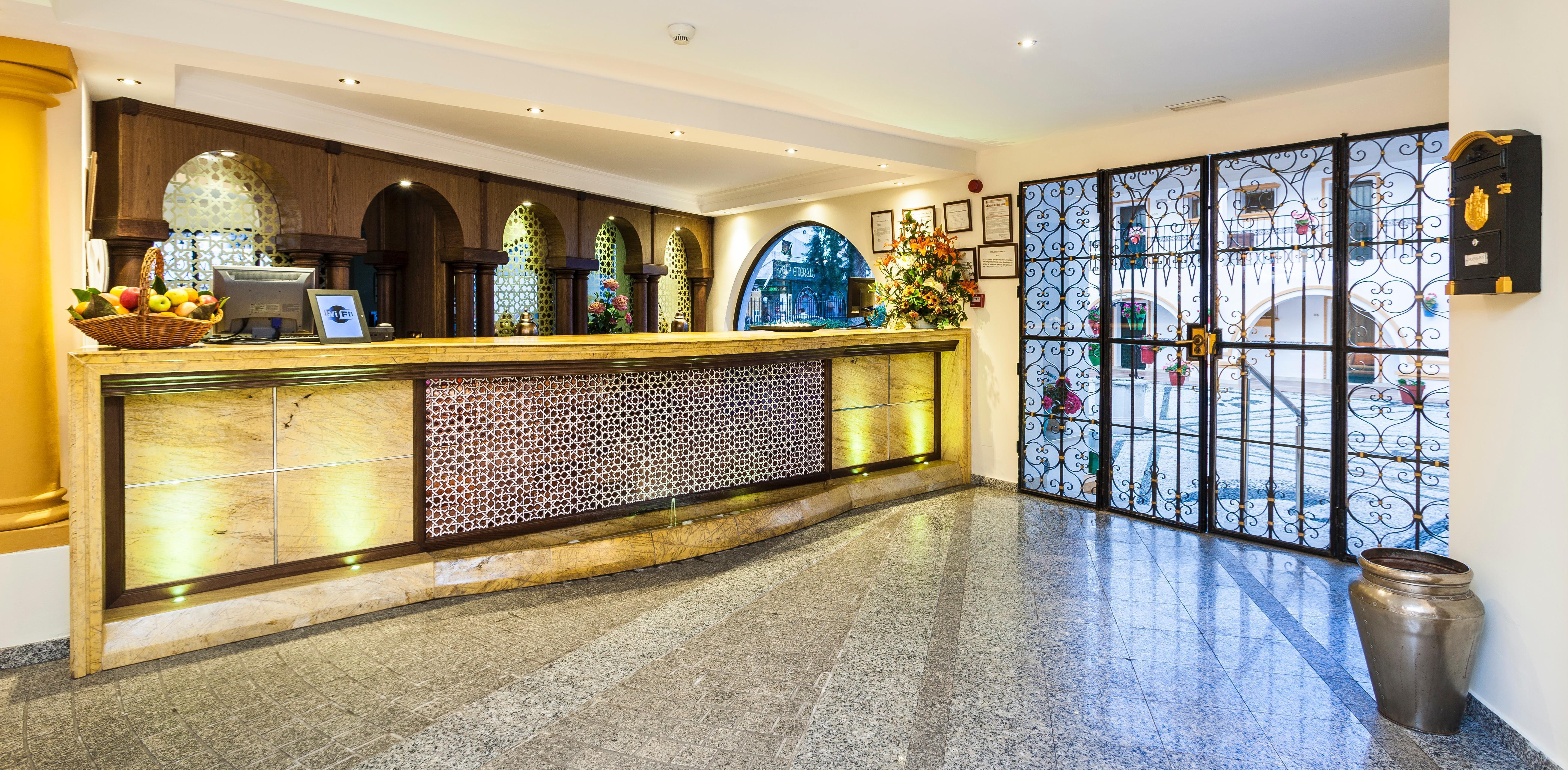 Globales Cortijo Blanco Hotel Marbella Luaran gambar